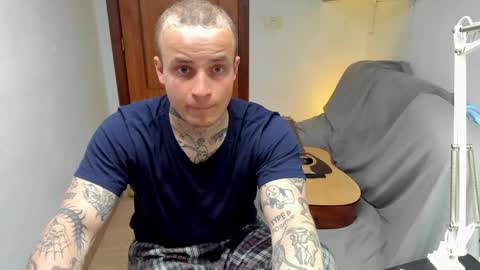 Layne online show from April 18, 3:25 pm