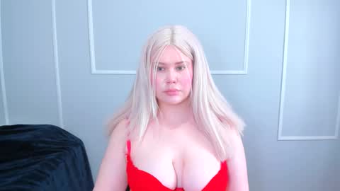 leana online show from November 17, 6:10 pm