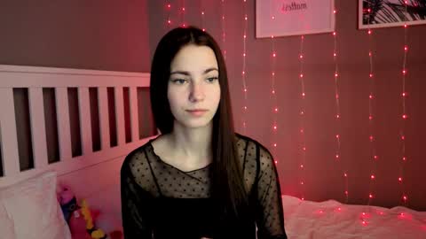 Emma online show from December 18, 9:04 am