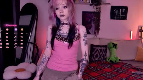 Lolly online show from November 4, 11:33 am