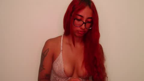 _loreana_ online show from January 27, 11:33 pm