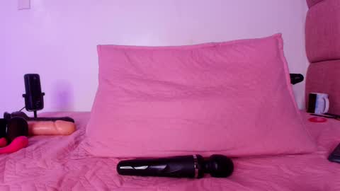 Snapshot of _lorrayne_ chatting on February 28, 5:59 pm Lorrayne online show from February 28, 5:59 pm