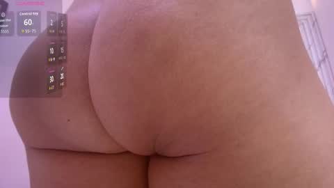 Snapshot of _lorrayne_ chatting on October 19, 12:21 pm Lorrayne online show from October 19, 12:21 pm