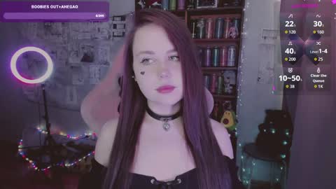 Mia online show from May 19, 5:47 am