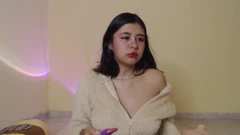Maia online show from February 25, 1:10 pm