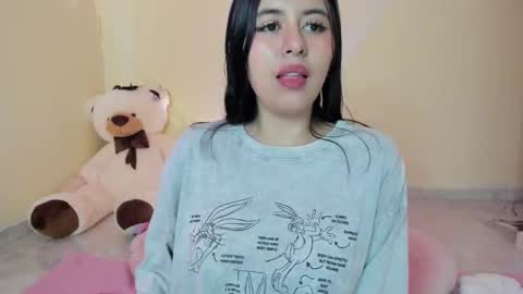 Maia online show from October 9, 1:27 pm