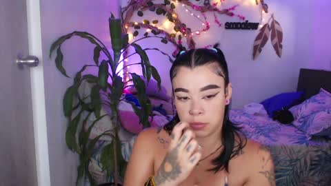 Marce  online show from April 1, 10:18 pm