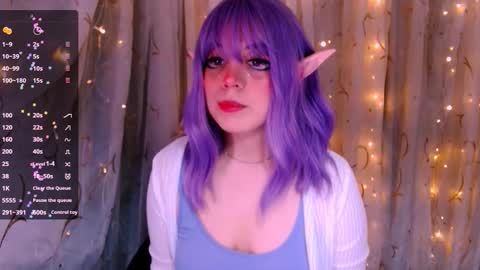 Snapshot of _marcelline_ chatting on October 10, 8:42 am Kira online show from October 10, 8:42 am