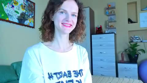 Sophia online show from May 9, 4:18 am