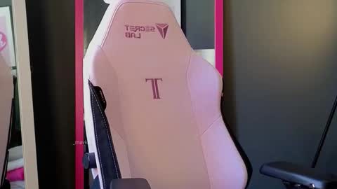 Elisa online show from February 25, 12:20 pm