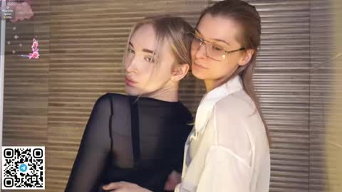 Elva and Kate  online show from October 10, 9:37 am