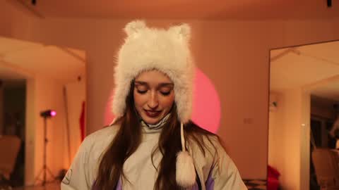 Snapshot of _meganmeow_ chatting on January 18, 9:34 pm  Saturday - start 2030-2130 GMT online show from January 18, 9:34 pm