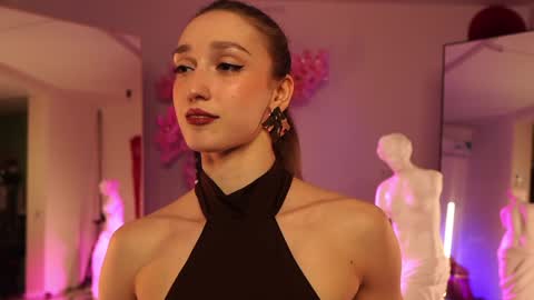 Snapshot of _meganmeow_ chatting on February 7, 9:58 pm  Saturday - start 2030-2130 GMT online show from February 7, 9:58 pm