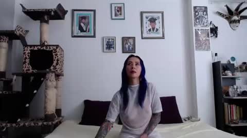 Meghan online show from June 19, 7:53 pm