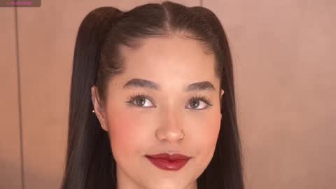 Snapshot of _meghan_gomez1_ chatting on December 6, 5:17 pm online show from December 6, 5:17 pm