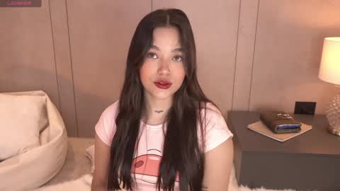 Snapshot of _meghan_gomez1_ chatting on December 5, 1:44 pm online show from December 5, 1:44 pm