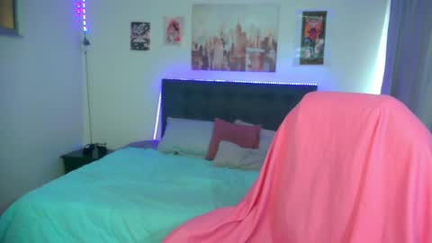 _melliissa_ online show from March 28, 7:59 pm