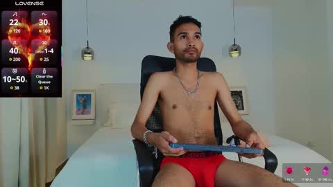 Snapshot of _miguel0 chatting on February 23, 12:30 am miguel online show from February 23, 12:30 am