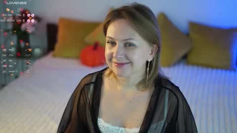 _million_dollarsmile online show from October 23, 10:17 am