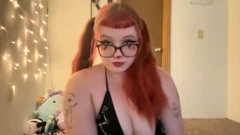 _miss_marie_ online show from June 19, 8:37 pm