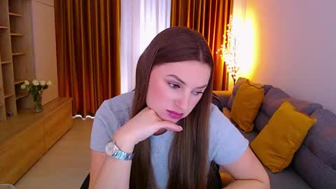 Mia online show from March 12, 10:52 am