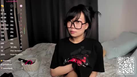 Snapshot of _molly_molly_molly_ chatting on October 9, 12:21 pm _molly_molly_molly_ online show from October 9, 12:21 pm