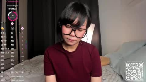 Snapshot of _molly_molly_molly_ chatting on October 11, 2:32 pm _molly_molly_molly_ online show from October 11, 2:32 pm