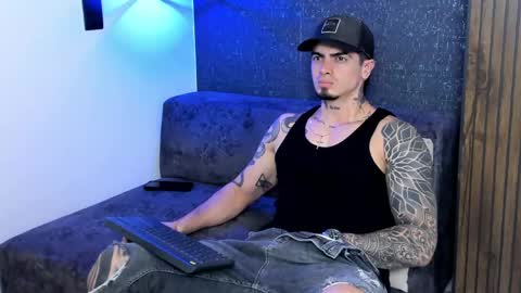 _mrcock_ online show from May 19, 1:56 am