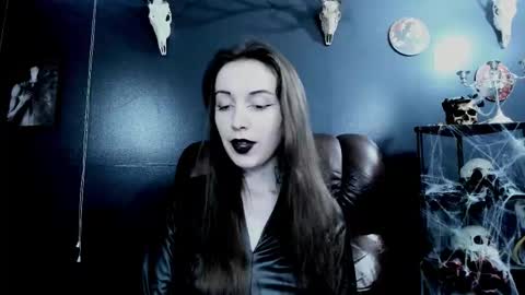 _naamah online show from December 1, 9:24 pm