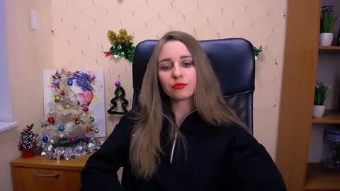 Nica online show from December 30, 5:44 pm