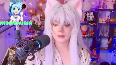 niiky online show from February 16, 6:17 pm