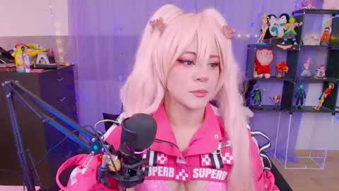 niiky online show from January 17, 6:28 pm