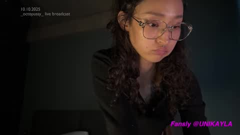 Mikayla online show from October 10, 8:42 am