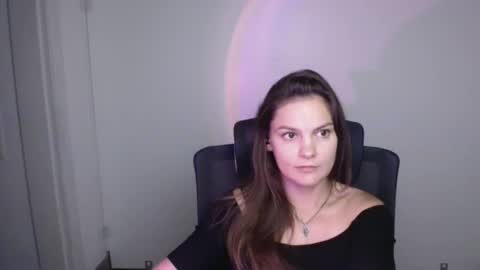 Olivia online show from September 10, 6:36 am