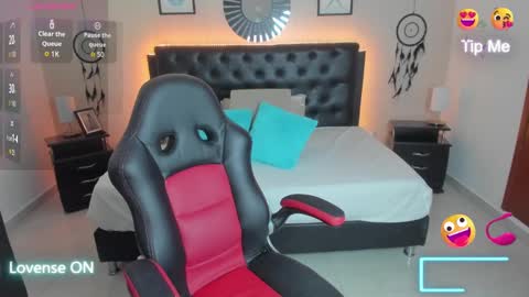 Olivia jones online show from September 12, 2:19 pm