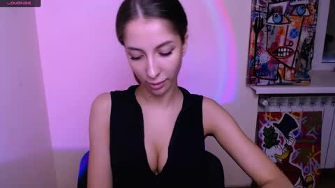 Olivia online show from July 12, 6:05 am