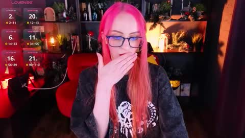 Maisie online show from January 11, 9:43 pm