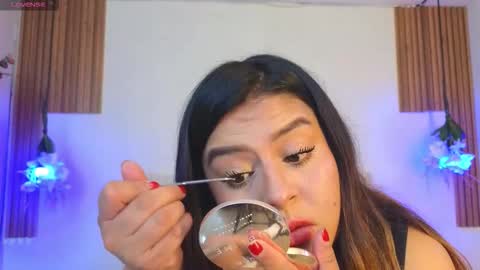 Laura online show from March 7, 8:20 pm