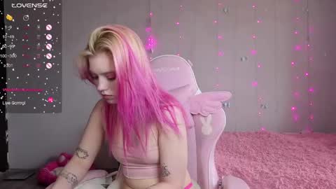 Ellie and Nika online show from May 10, 12:22 pm