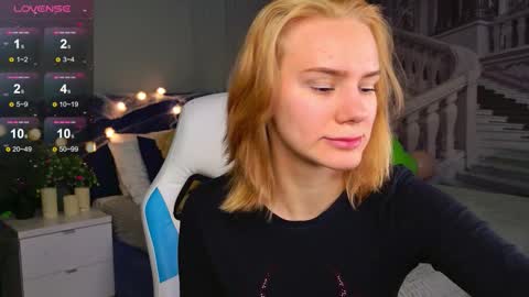 im Amy online show from October 22, 6:16 am