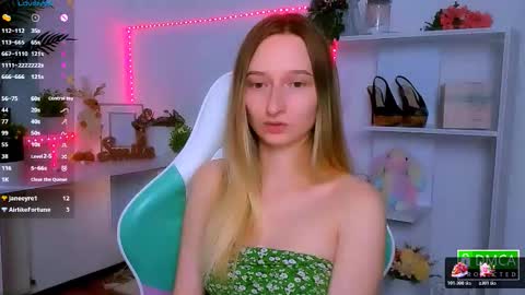 I am Rina online show from December 5, 7:07 am