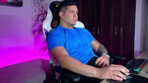 Snapshot of _robertobaggio chatting on October 9, 10:32 am Roberto online show from October 9, 10:32 am