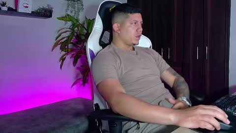 Roberto online show from November 25, 1:10 pm