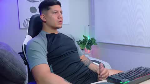 Roberto online show from March 6, 1:10 pm