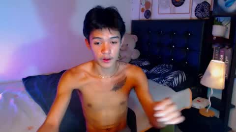 _robinmartinxx online show from March 5, 12:33 pm