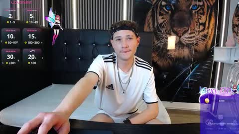 santi online show from March 3, 10:06 pm