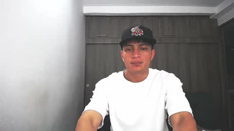 Juan Pablo-independent model online show from February 18, 12:54 am