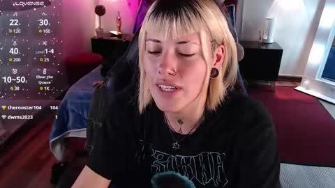 Snapshot of _sharlotte777 chatting on February 20, 3:52 pm _sharlotte777 online show from February 20, 3:52 pm