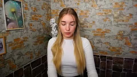 Snapshot of _snow_queen__ chatting on January 6, 11:07 am Rachel online show from January 6, 11:07 am