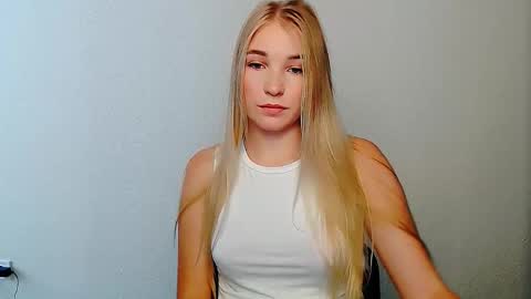 Snapshot of _snow_queen__ chatting on October 5, 10:23 am Rachel online show from October 5, 10:23 am